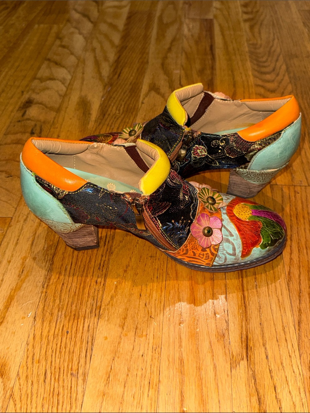 L'Artiste by Spring Step Graphic Bootie Multicolor Floral  Heeled Women's 9
